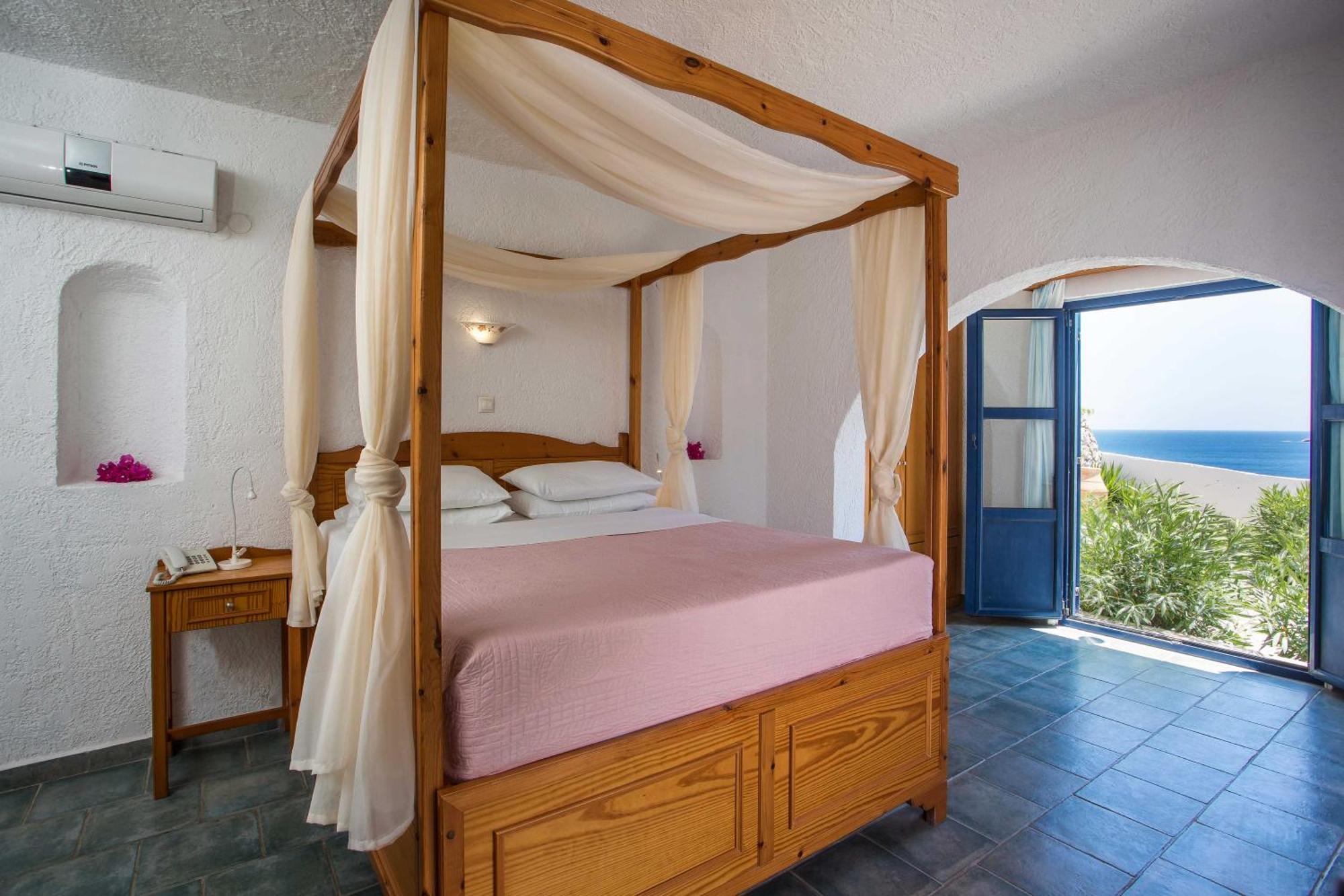 Ilidi Rock Aparthotel Livadia  Exteriör bild