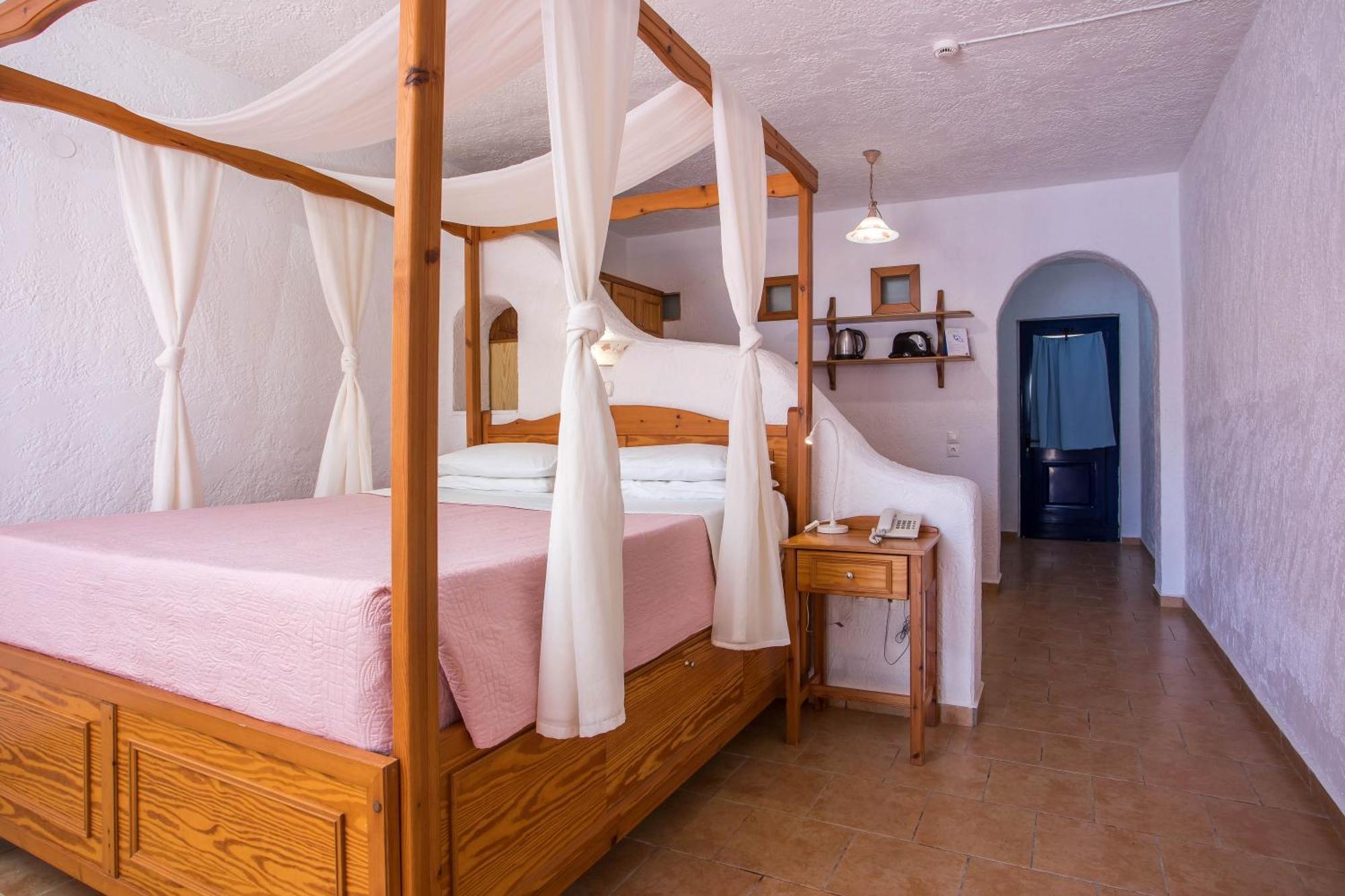 Ilidi Rock Aparthotel Livadia  Exteriör bild